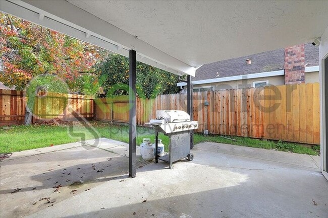 Building Photo - 5631 Mt Everest Ct