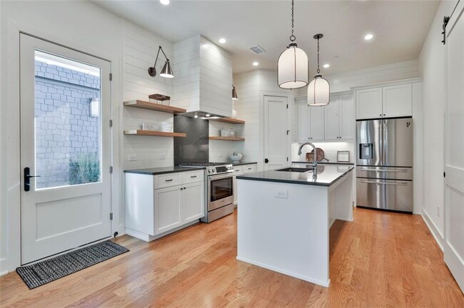 Building Photo - 287 Ravenhurst Ln
