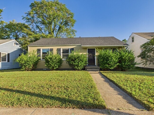 Building Photo - 1108 Goddin St