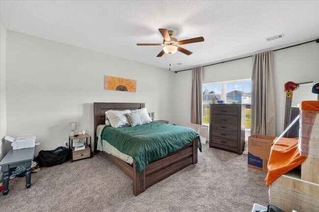 Building Photo - AVAILABLE MAY 2026  [PET FRIENDLY]