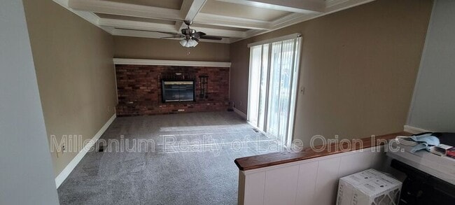 Building Photo - 29359 Hemlock Dr