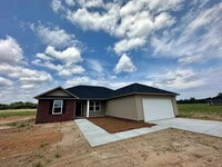 Building Photo - Available soon!