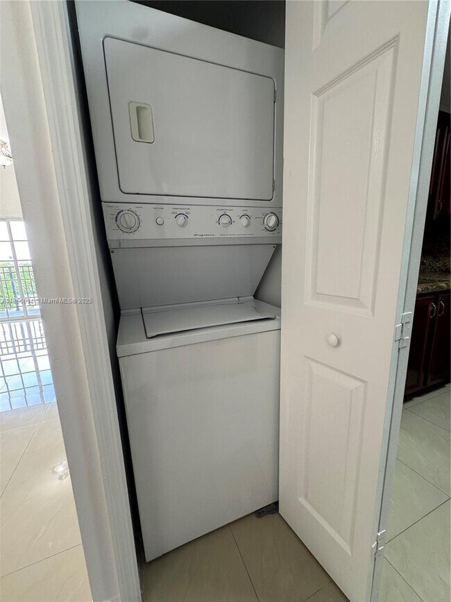 Building Photo - 5271 SW 8th St