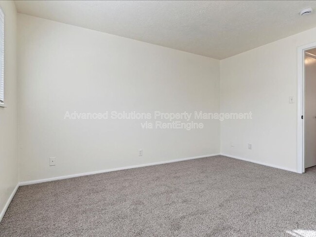 Building Photo - 3046 S 300 E