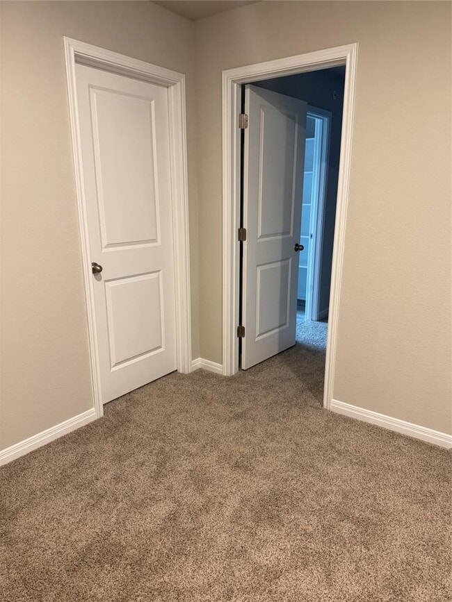 Building Photo - 1850 Settlers Glen Dr