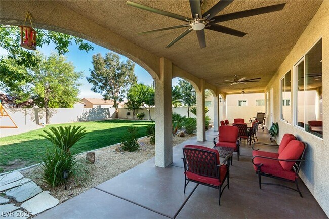 Building Photo - 5056 Shadow Palm Ct