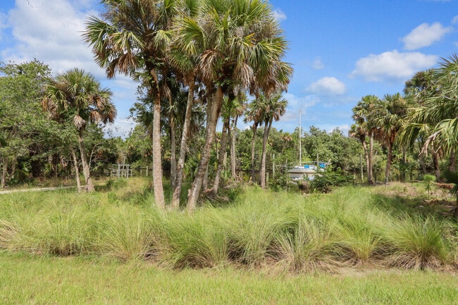 Building Photo - 2880 SE Federal Hwy