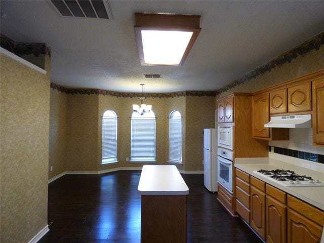 Building Photo - 1509 Appalachian Dr
