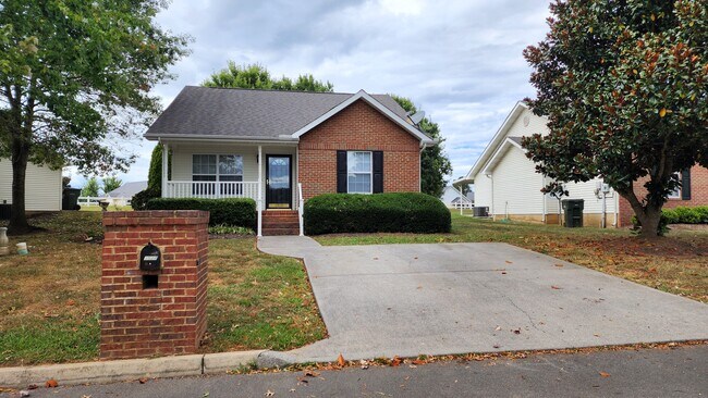 Primary Photo - 1524 Mayberry Ln