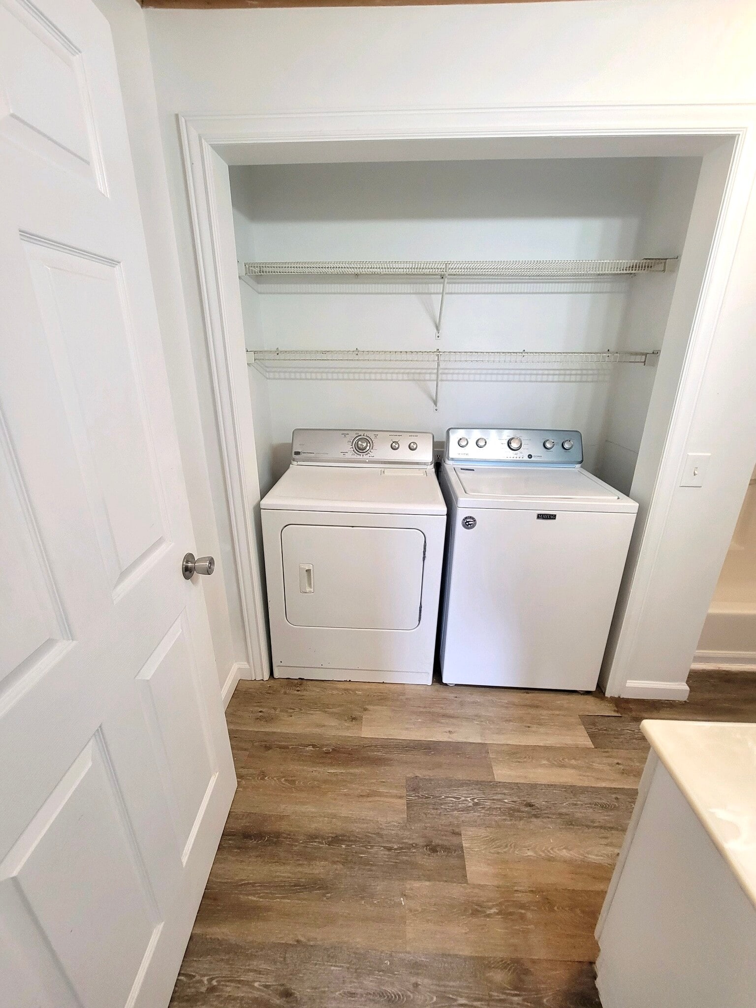 Building Photo - 404 2nd St