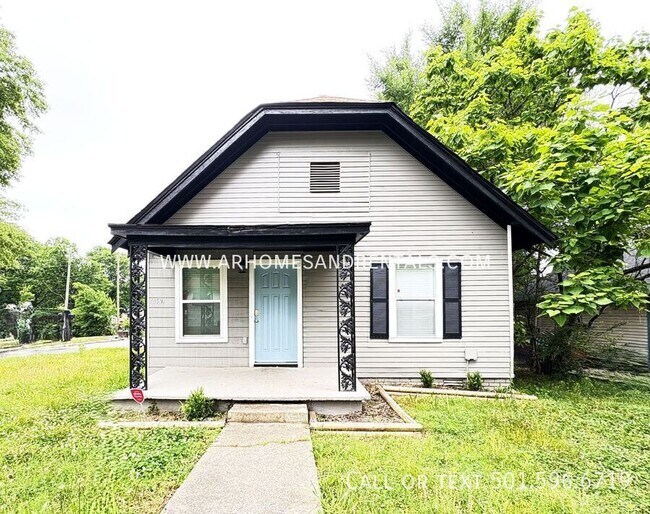 Primary Photo - 2701 Abigail St