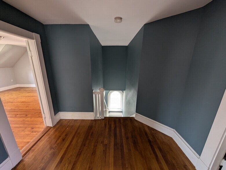 Landing - 897 Union St