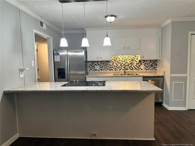 Building Photo - 6850 Buttermere Dr