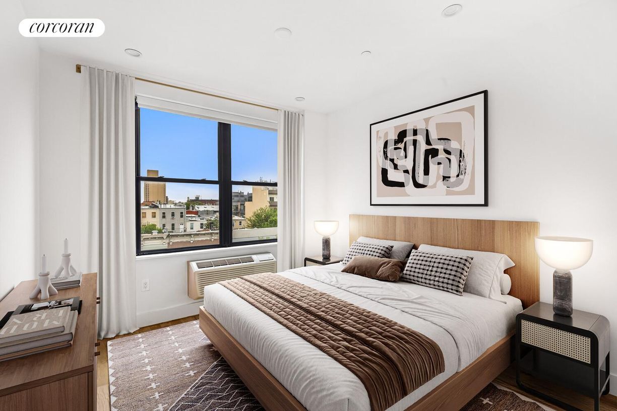 Building Photo - 27 Kossuth Pl