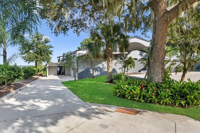 Building Photo - 3824 Gaines Dr