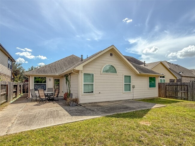 Building Photo - 18126 Golden Falls Ln
