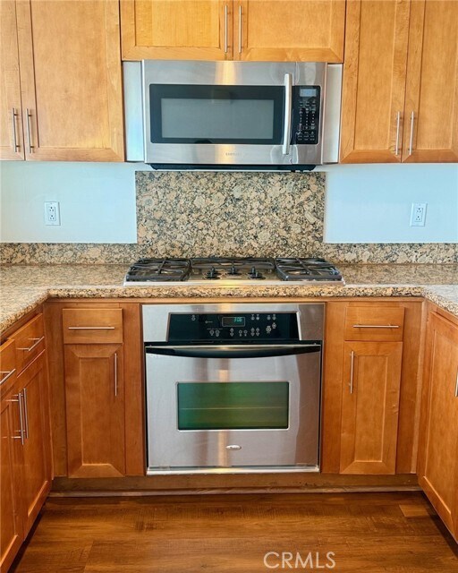 Building Photo - 411 W Seaside Way