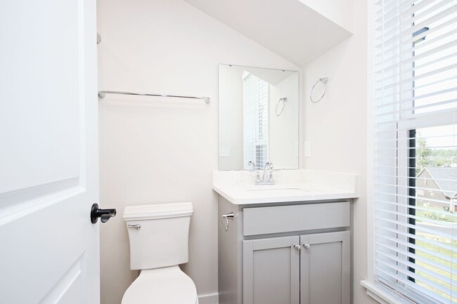 Building Photo - Dog-Friendly End-Unit Townhome in Desirable Old Trail, Crozet
