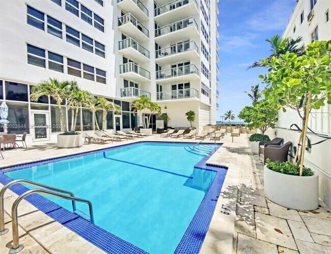 Building Photo - 209 N Fort Lauderdale Beach Blvd