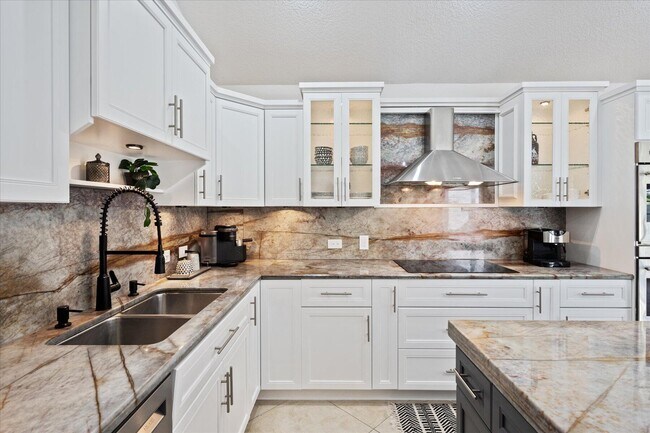 Building Photo - 12638 Quercus Ln