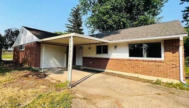 Primary Photo - 3 bedroom, 2 bath brick ranch on corner lo...