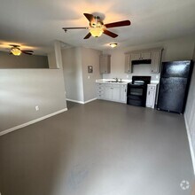 Building Photo - $500 Off 1st Full Month!* All Utilities In...