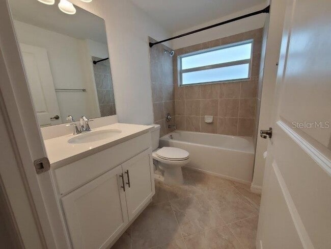 Building Photo - 14184 Heritage Landing Blvd