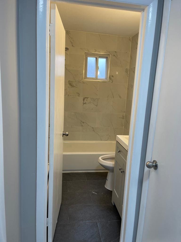 Building Photo - 9 W Browning Rd