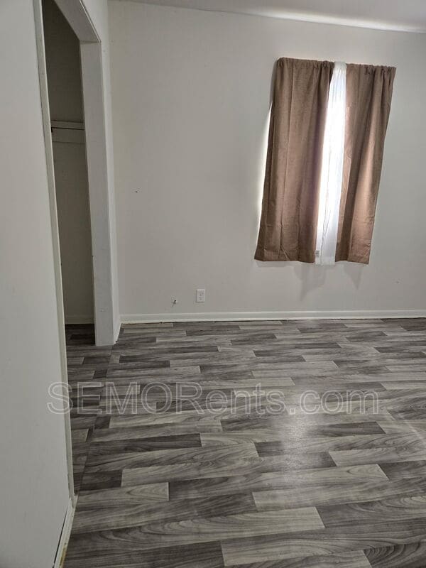 Building Photo - 501 S Cypress St