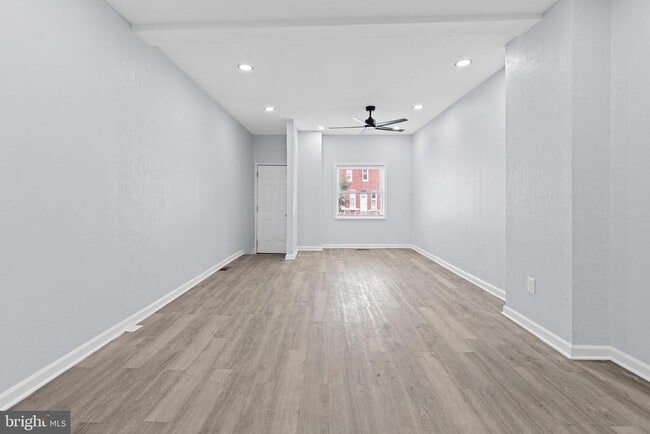Building Photo - 1669 N Milton Ave