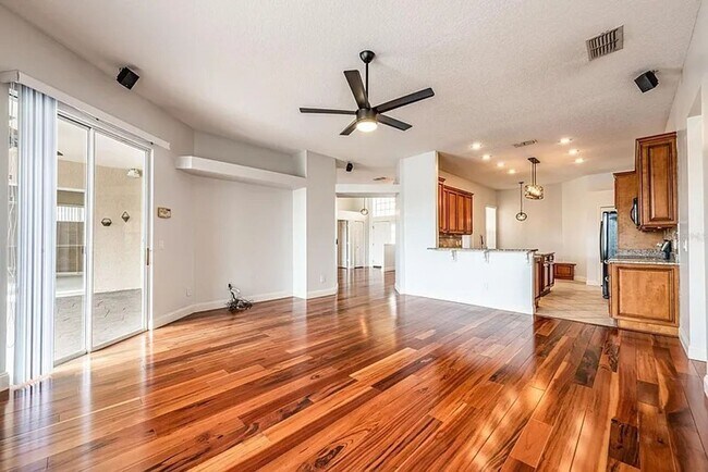 Building Photo - 2415 Raven Croft Ct
