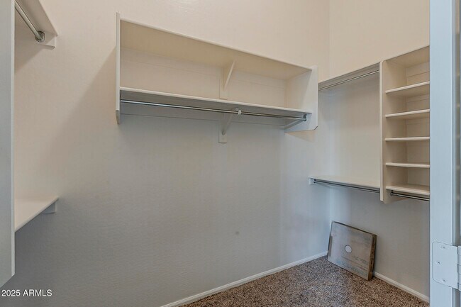 Building Photo - 7358 N 72nd Ave