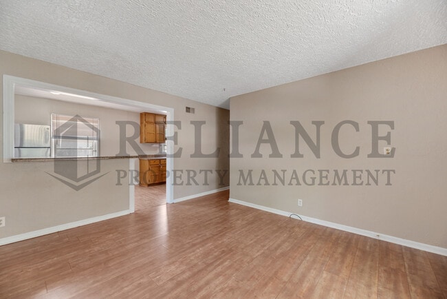 Building Photo - 4642 S vine Ave