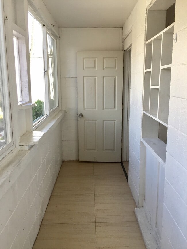 Building Photo - 1 Bed, 1 Bath Apartment in Waikiki