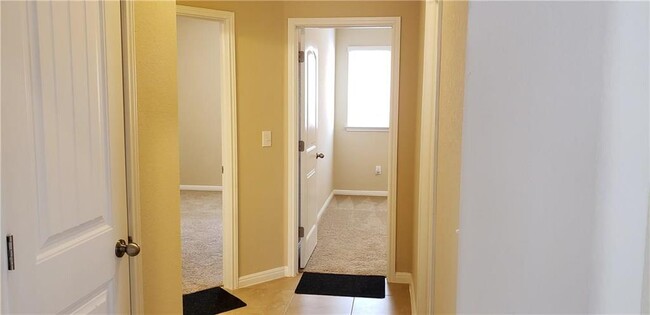 Building Photo - 16405 Pienza Dr