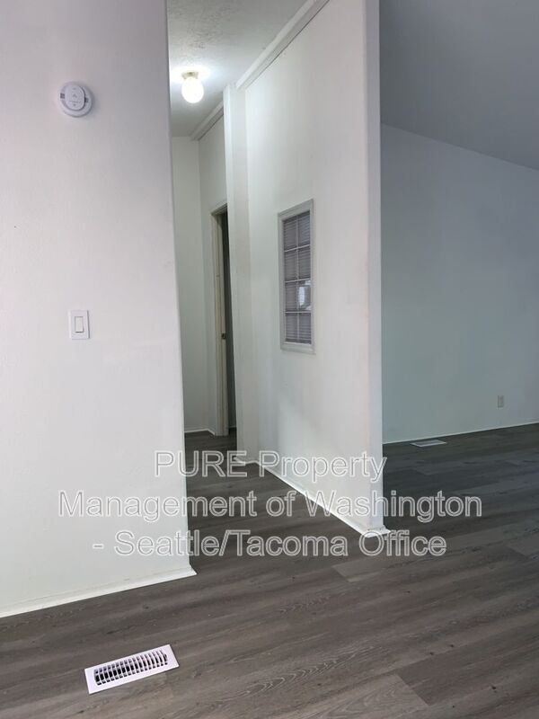 Building Photo - 16008 34th St E