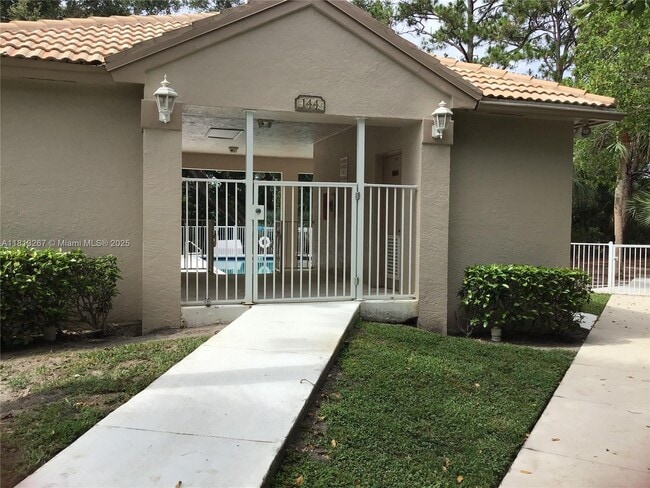 Building Photo - 175 Jones Creek Dr