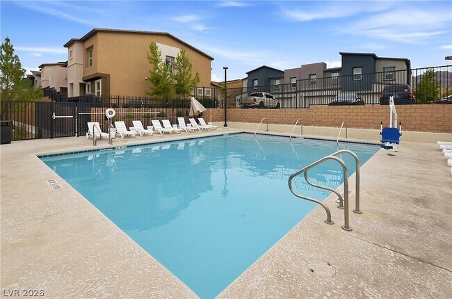 Building Photo - 10923 Heatherford Ave