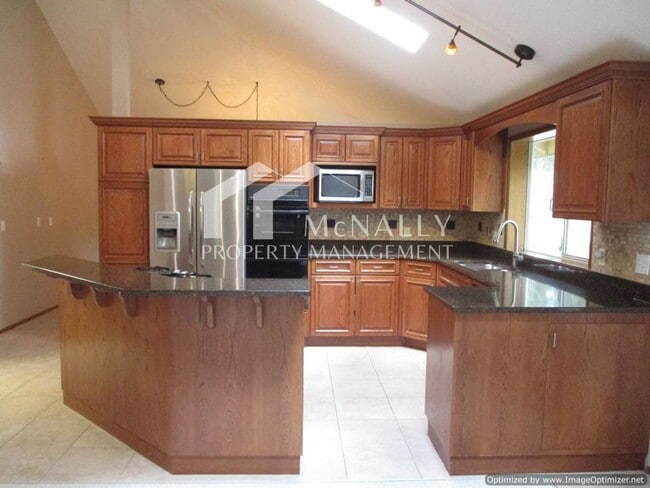 Building Photo - Charming 3-Bedroom Rambler with Spacious Backyard