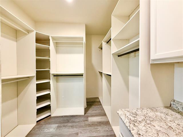 Building Photo - 240 Crowfoot Dr
