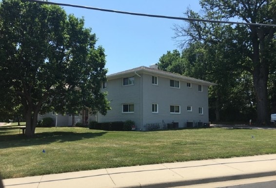 Building Photo - 6000-6020 Metcalf Ln