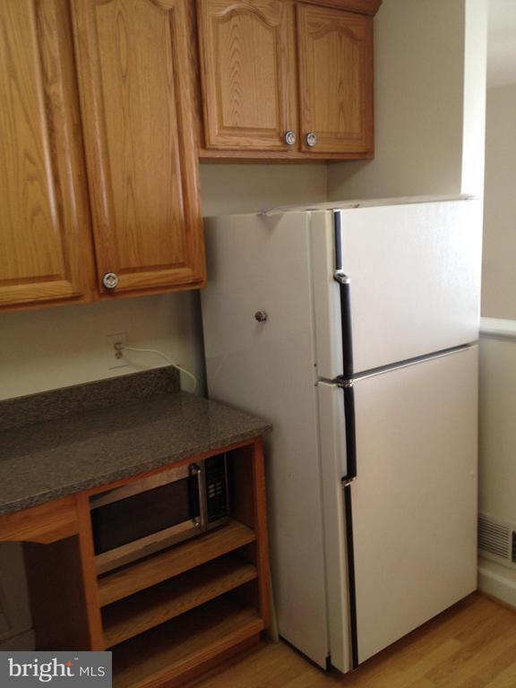 Building Photo - 7017 Murray Ln