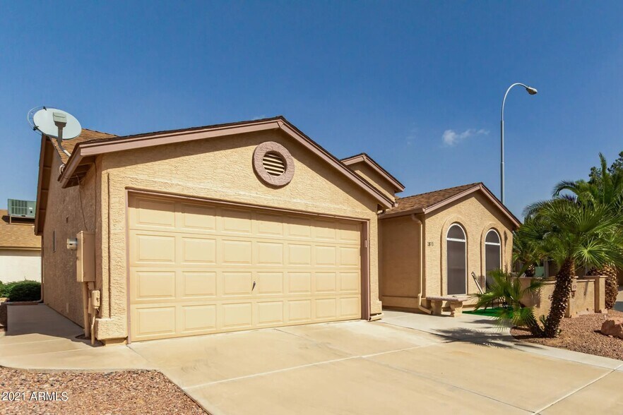 Building Photo - 1870 E Indian Wells Dr