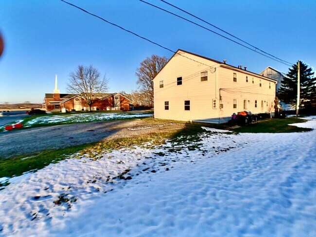 Building Photo - 507 North St.