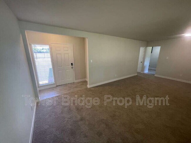 Building Photo - 8255 Oahu Dr