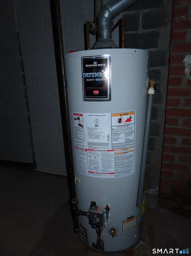 Building Photo - 40 Winter St