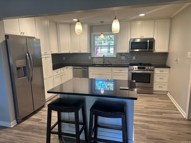 Building Photo - 2806 Hurricane Lake Rd