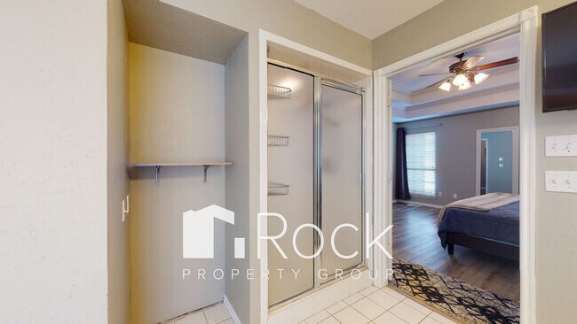 Building Photo - Need space? Take a look at this 4 Bedroom/4.5 Bathroom Home in SW Edmond! *HALF OFF 1st Month's R...