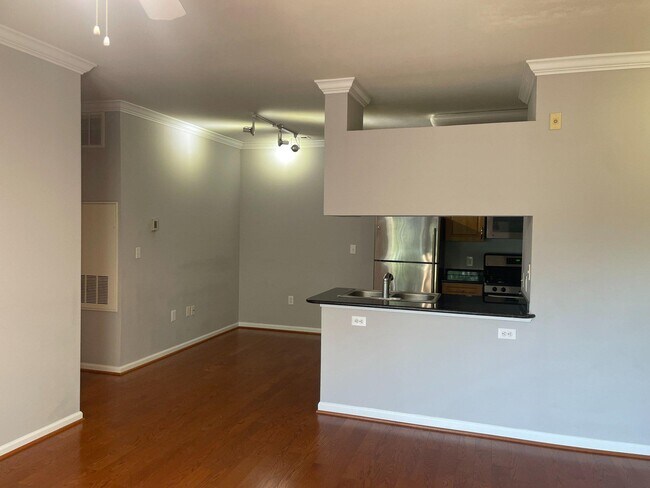 Building Photo - 12124 Garden Ridge Ln