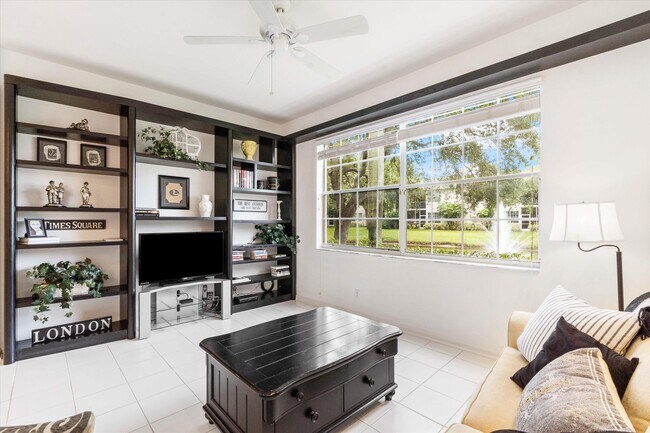 Building Photo - 5083 Lake Catalina Dr